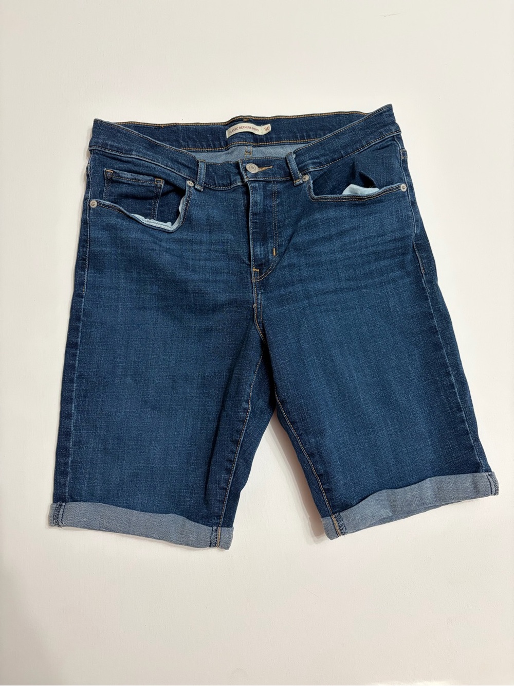 Levi's Dark Blue Denim Classic Bermuda Shorts Sz 30 comfy casual wear